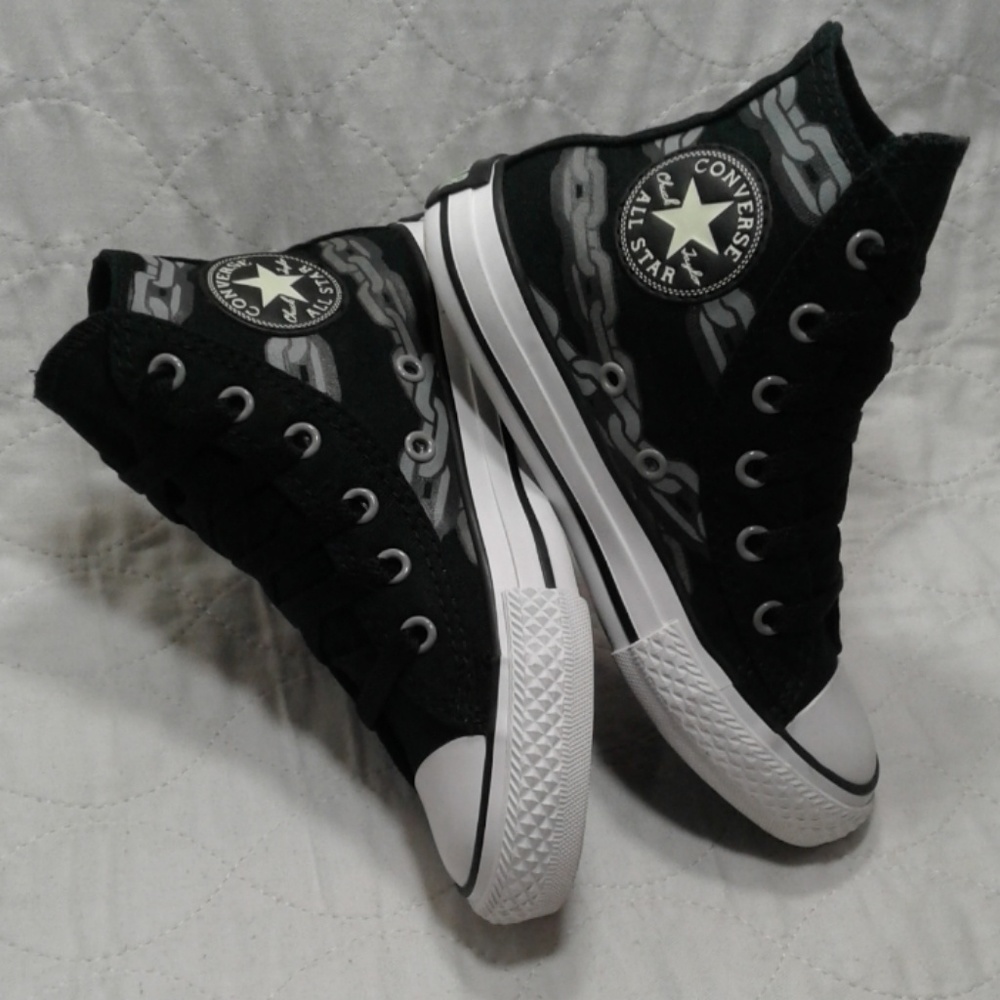 CONVERSE hi top new glow in the dark sz 12 youth